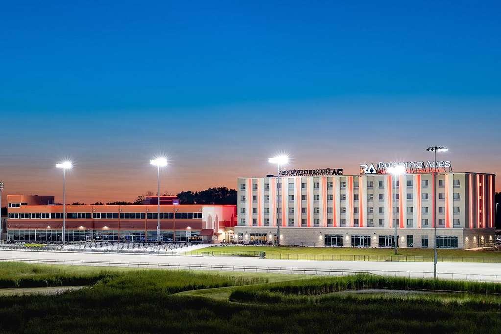 Running Aces Hotel & Casino, Trademark Collection By Wyndham Forest Lake Esterno foto